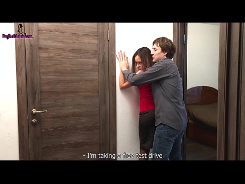 ❤️ Sexy Realtor Sensually Jerks Kanyang Puke at Fucks Habang Nagbebenta ng Kanyang Apartment - Krempai ️❌ dekalidad na sex sa amin ❤